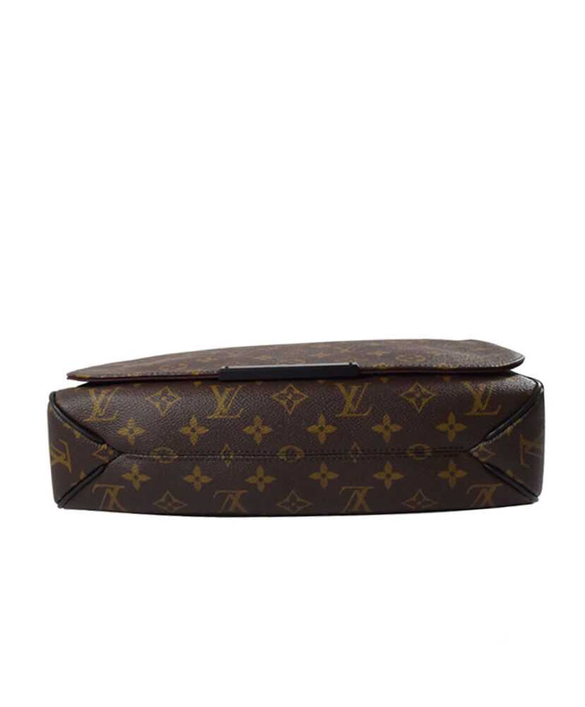 Louis Vuitton Monogram District M40934 Brown