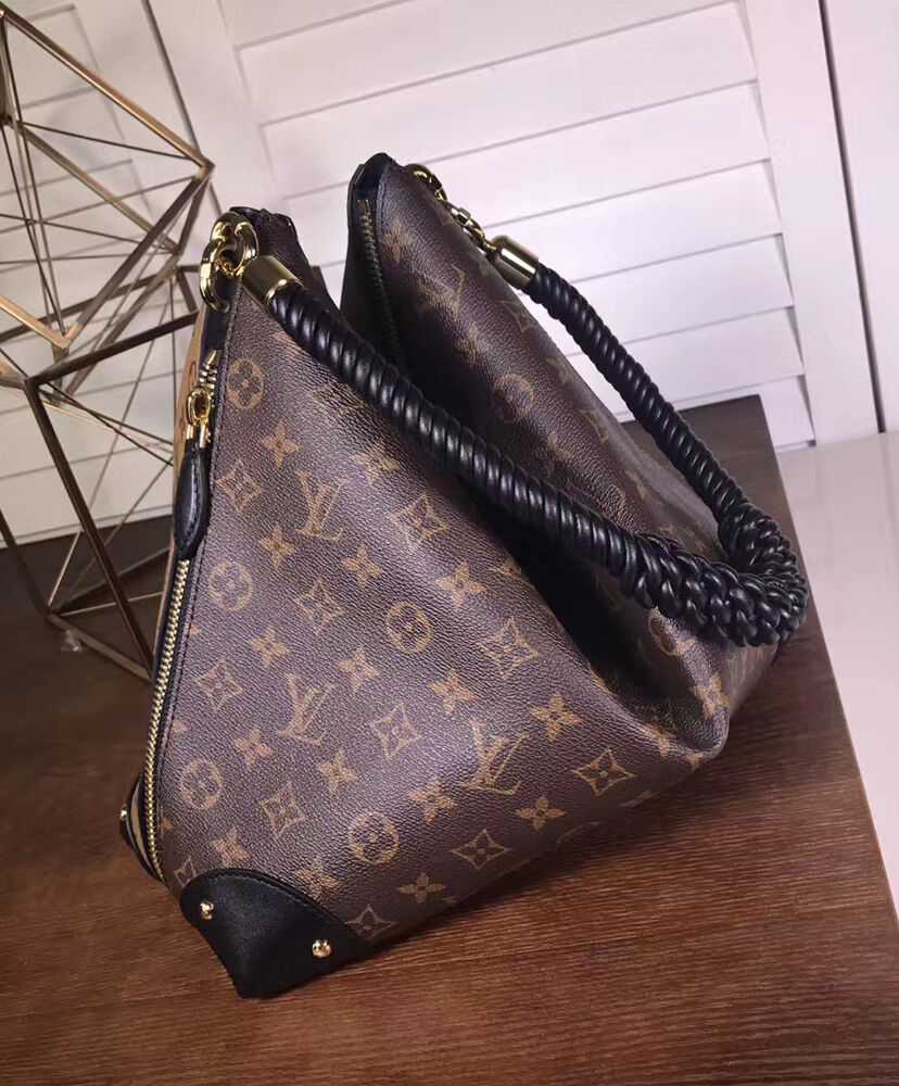 Louis Vuitton Traiangle Softy M44130 Brown