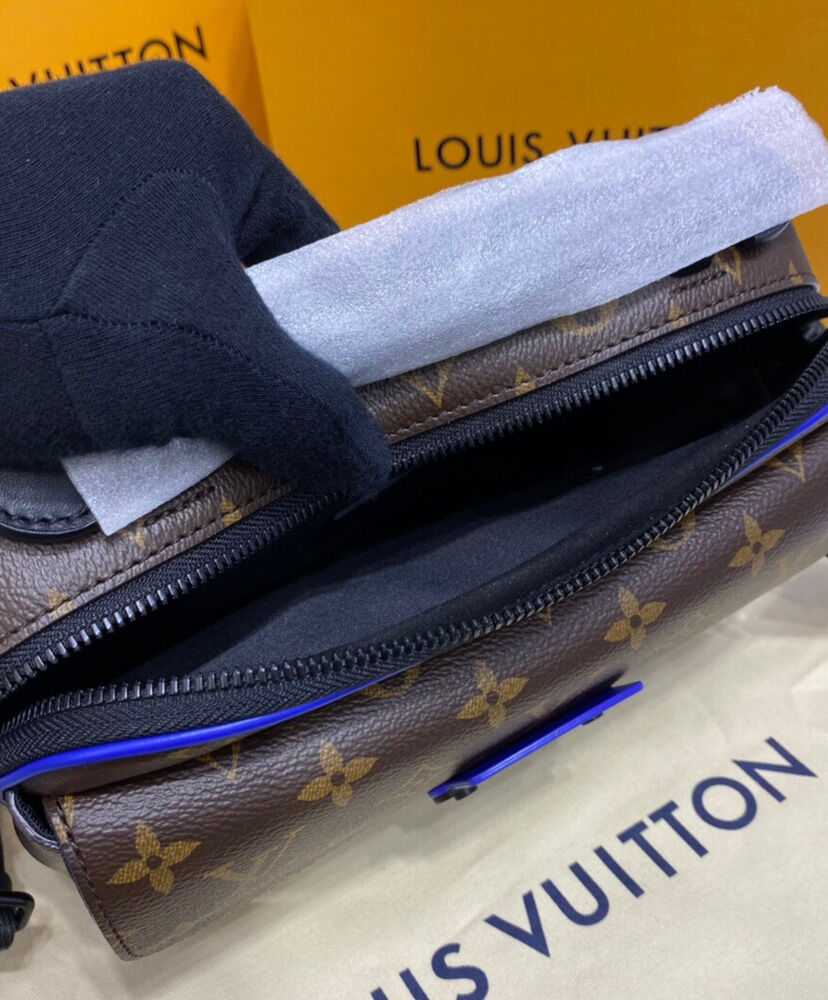 Louis Vuitton S Lock Messenger M45806 M45863