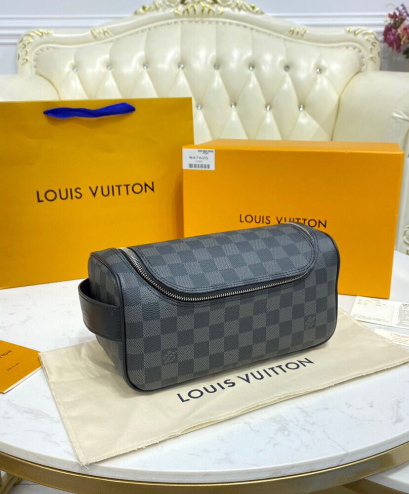 Louis Vuitton Toiletry Pouch N47625 Black