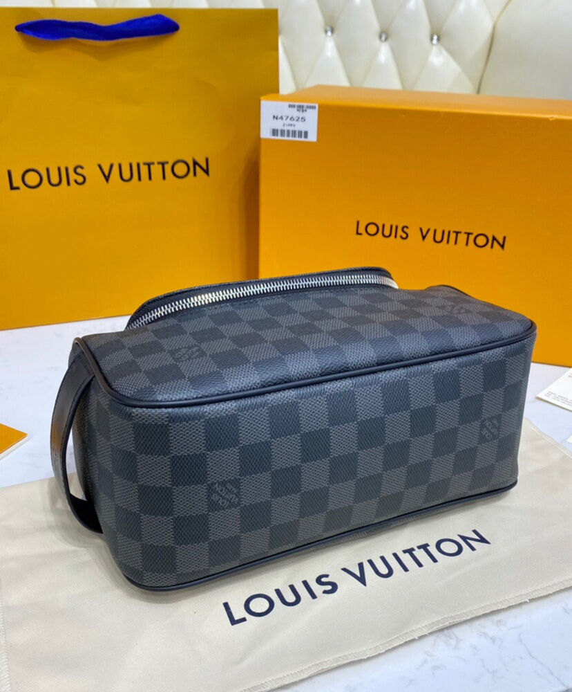 Louis Vuitton Toiletry Pouch N47625 Black