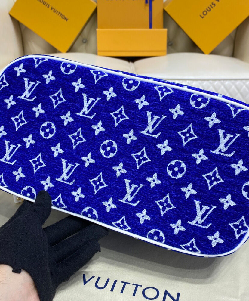 Louis Vuitton Neverfull MM M46220 Blue