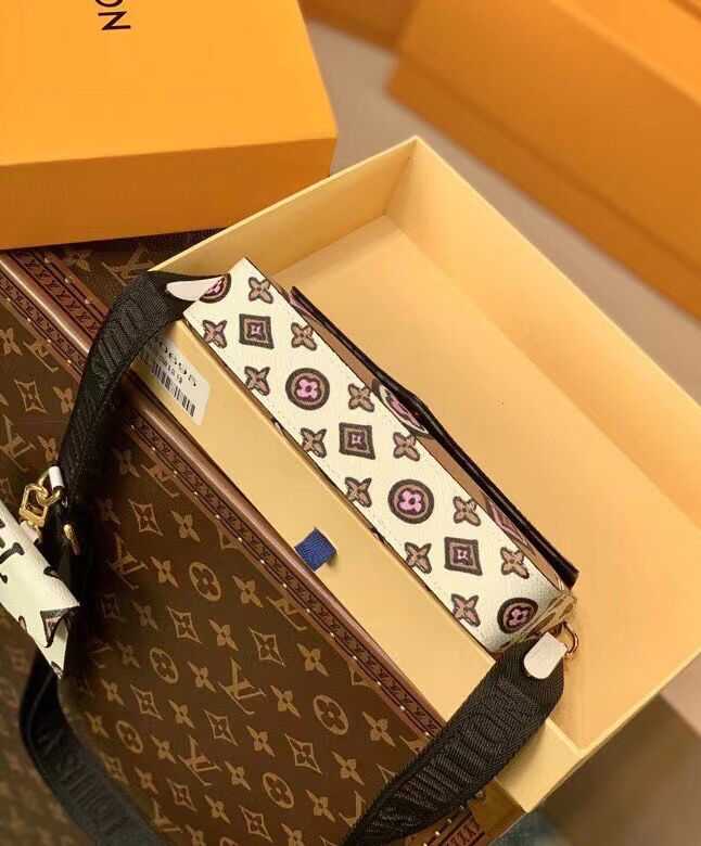 Louis Vuitton Felicie Strap & Go M80695 Apricot