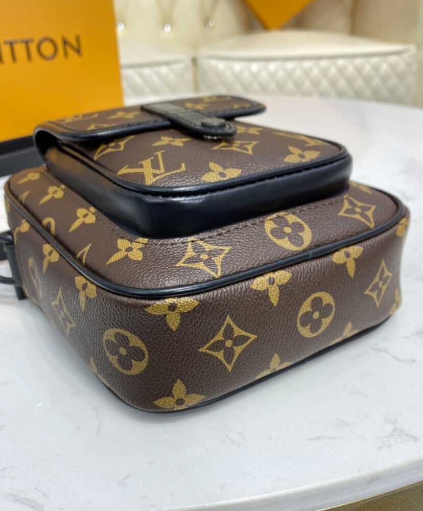 Louis Vuitton Christopher Wearable Wallet M69404 Brown