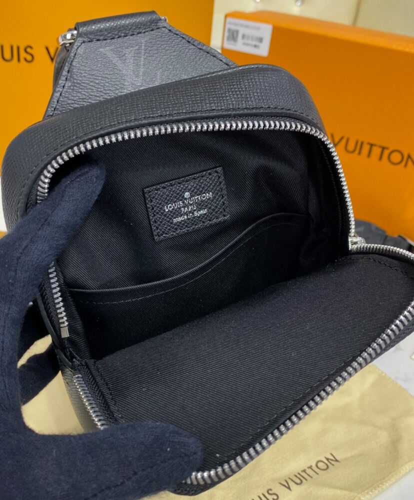 Louis Vuitton Outdoor Slingbag M30741 Black