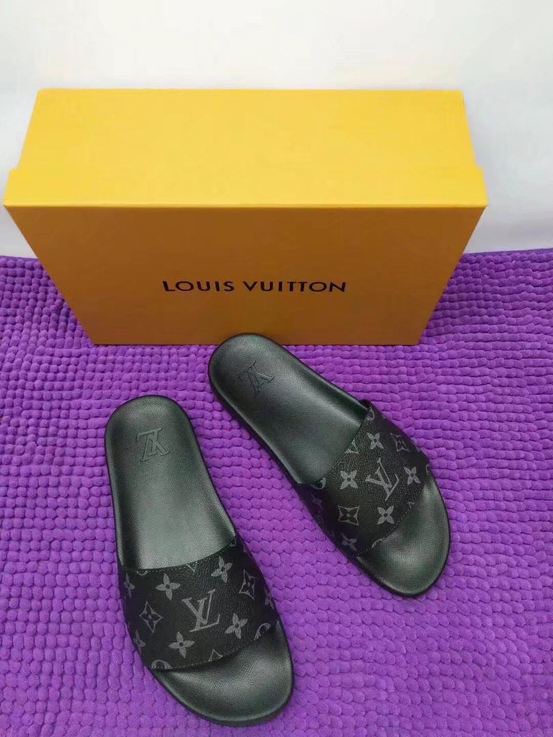 Louis Vuitton Outlet Lovers slippers LV881OM - Click Image to Close