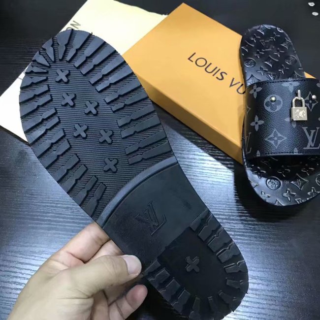 Louis Vuitton Outlet Mans slippers LV884TZ