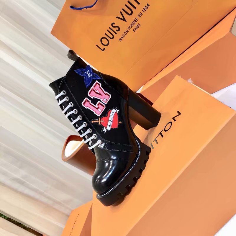 Louis Vuitton Outlet STAR TRAIL ANKLE BOOT LVB910SY BLACK