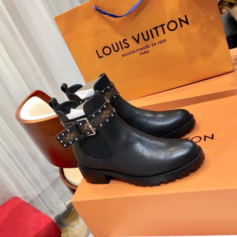 Louis Vuitton Outlet DISCOVERY FLAT ANKLE BOOT LV925SY black - Click Image to Close