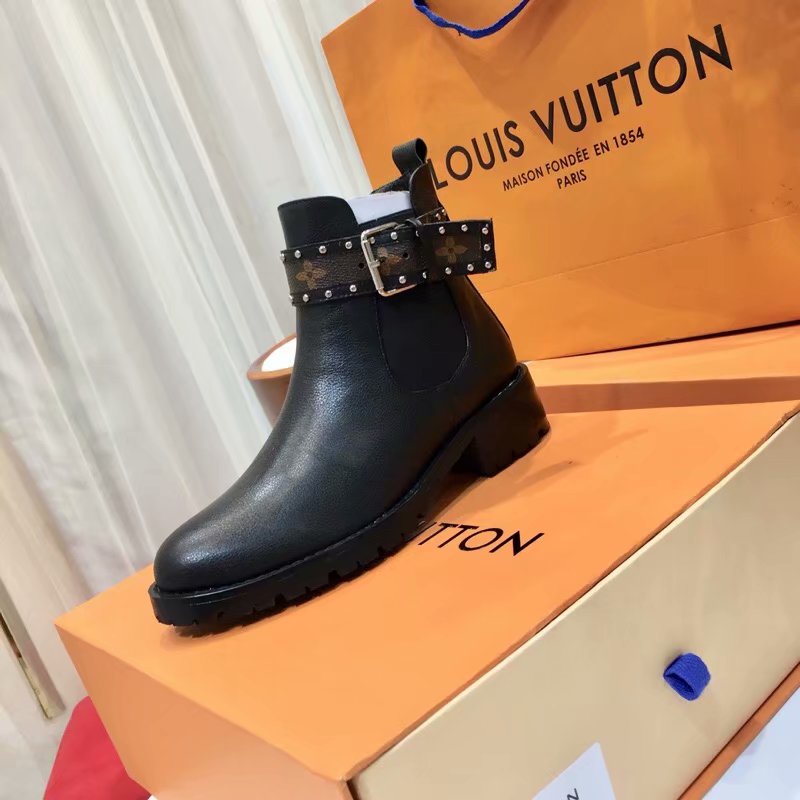 Louis Vuitton Outlet DISCOVERY FLAT ANKLE BOOT LV925SY black