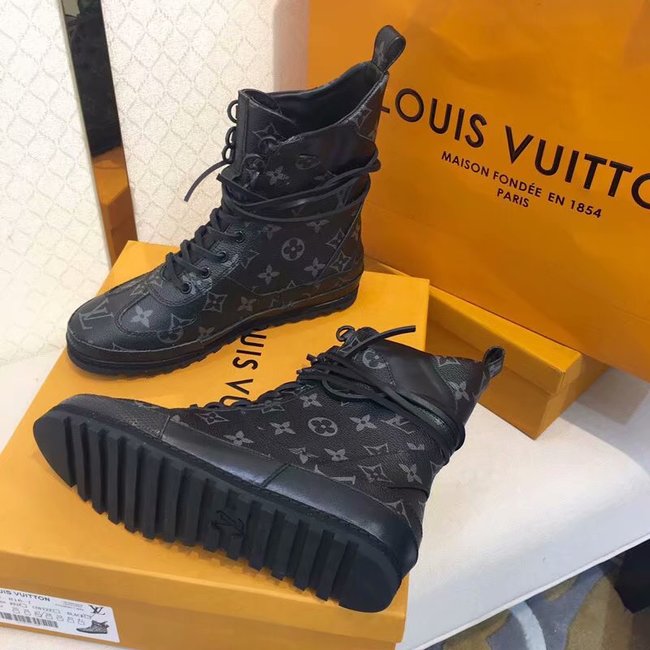 Louis Vuitton Outlet DIGITAL EXCLUSIVE HEART SNEAKER BOOT LV906SY black