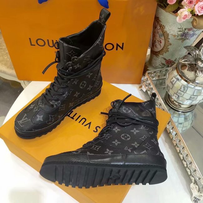 Louis Vuitton Outlet DIGITAL EXCLUSIVE HEART SNEAKER BOOT LV906SY black