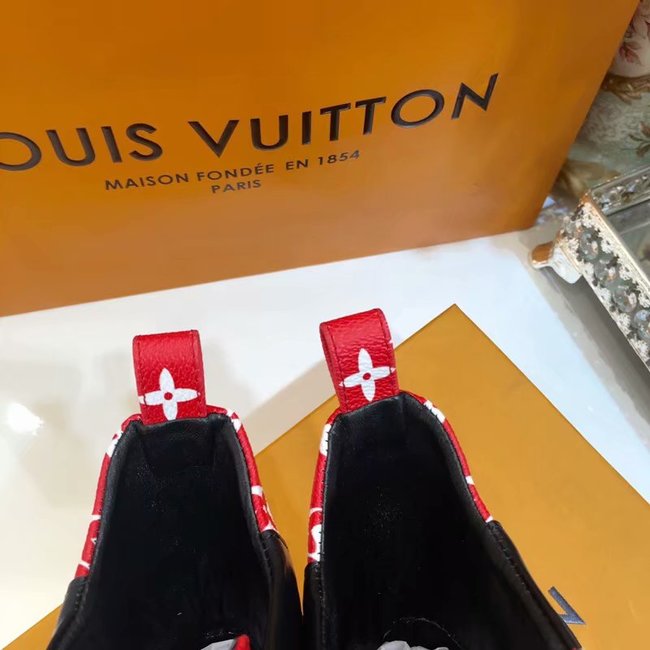 Louis Vuitton Outlet DIGITAL EXCLUSIVE HEART SNEAKER BOOT LV906SY red