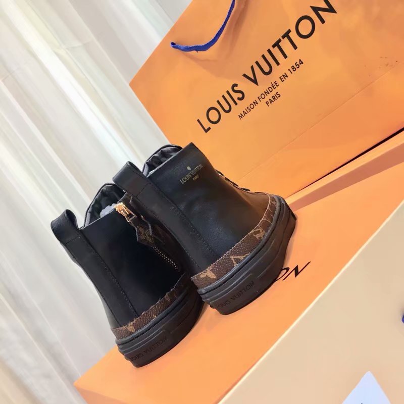 Louis Vuitton Outlet DIGITAL EXCLUSIVE HEART SNEAKER BOOT LV916Sy black