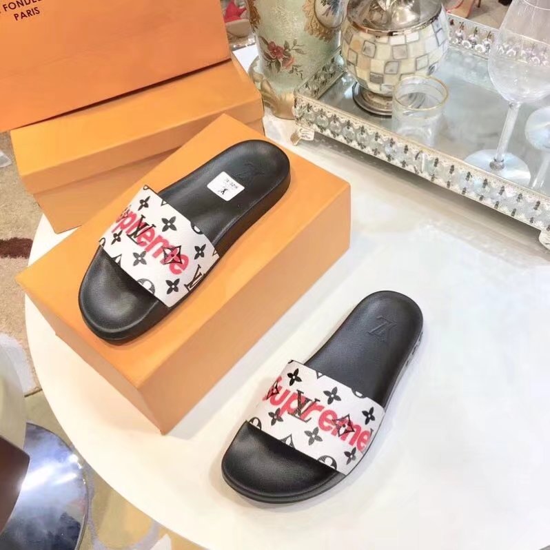 Louis Vuitton Outlet Lovers slippers LV860SY