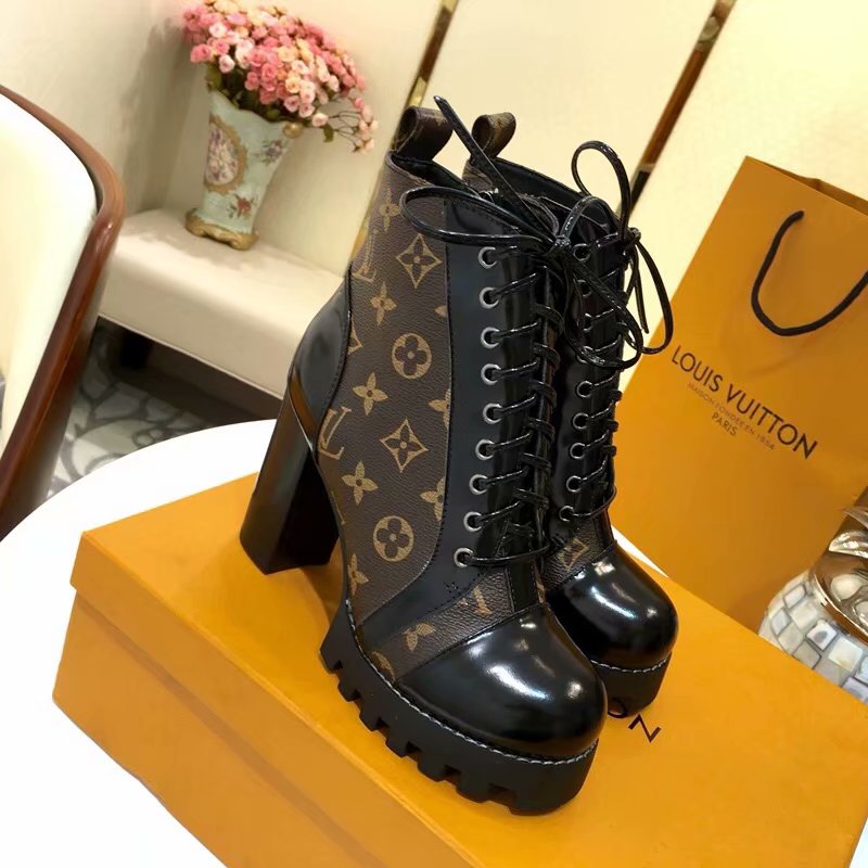 Louis Vuitton Outlet STAR TRAIL CHELSEA ANKLE BOOT LVE910SY BLACK - Click Image to Close