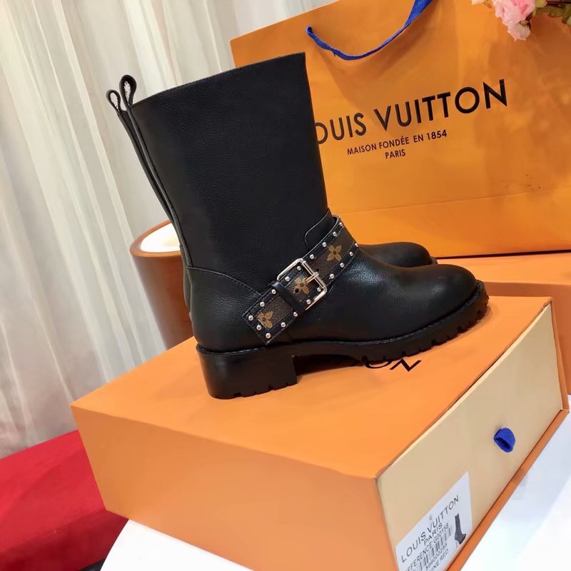 Louis Vuitton Outlet WONDERLAND FLAT RANGER LV926SY black