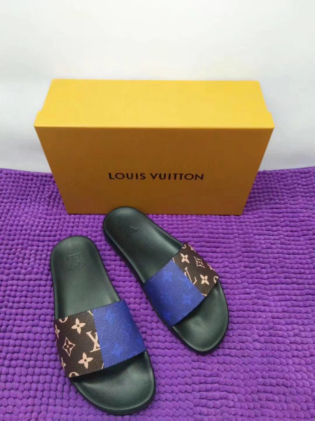 Louis Vuitton Outlet Lovers slippers LV884OM - Click Image to Close