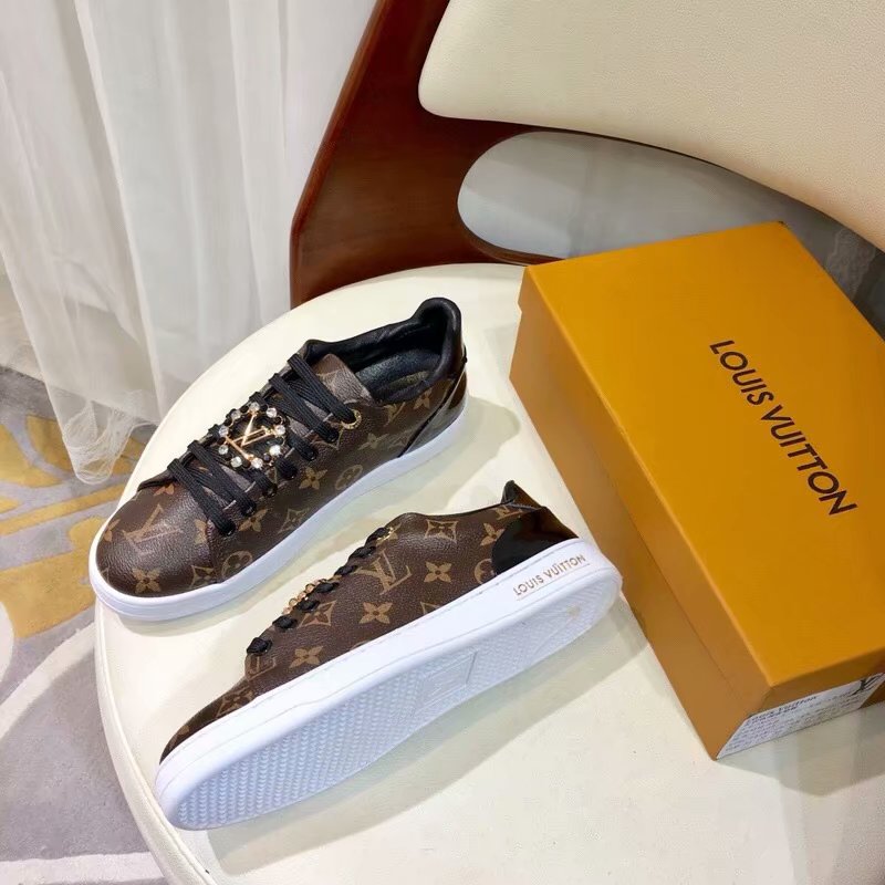 Louis Vuitton Outlet FRONTROW SNEAKER LV927SY