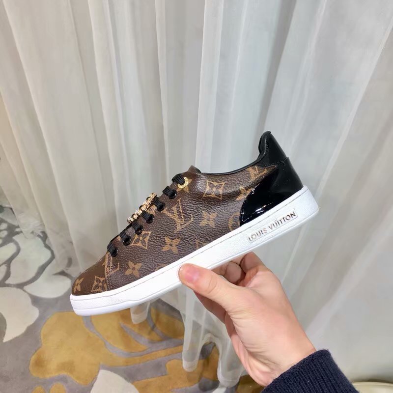 Louis Vuitton Outlet FRONTROW SNEAKER LV927SY