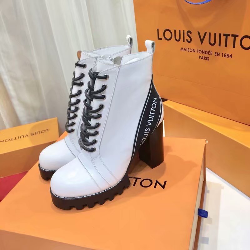 Louis Vuitton Outlet STAR TRAIL ANKLE BOOT LV910SY WHITE