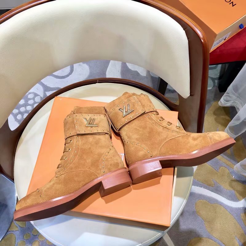 Louis Vuitton Outlet WONDERLAND FLAT RANGER LV921SY Camel