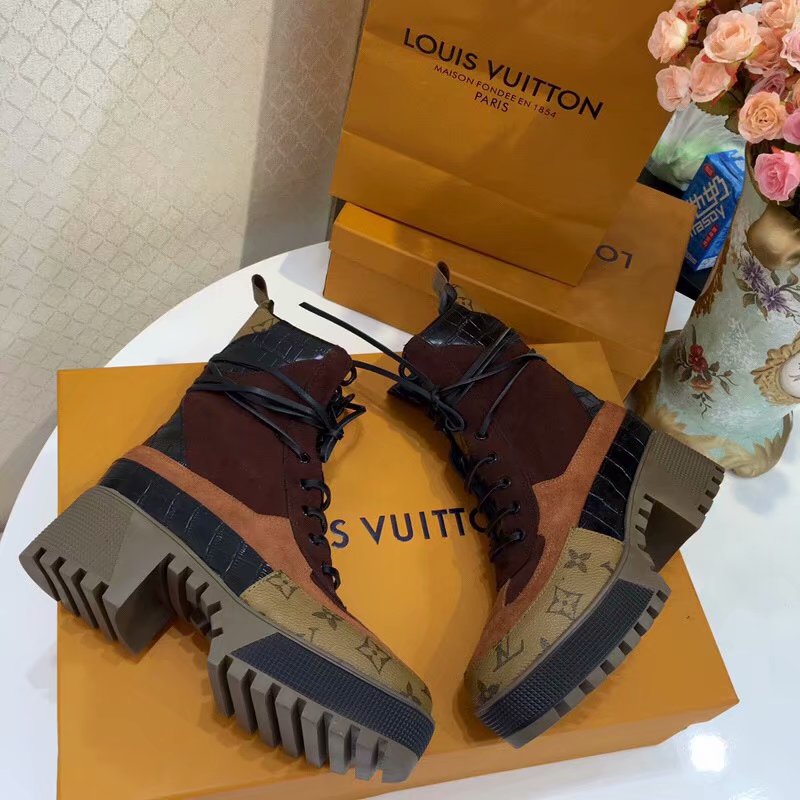 Louis Vuitton Outlet LAUREATE PLATFORM DESERT BOOT LV918CSY