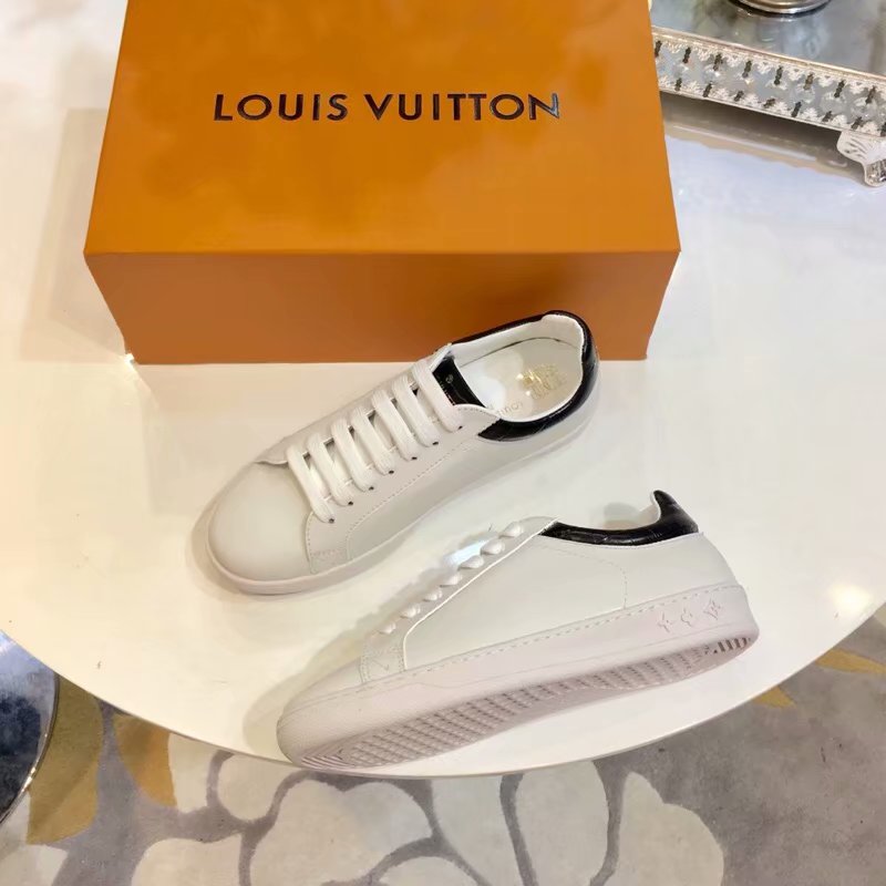 Louis Vuitton Outlet TIME OUT SNEAKER LVC915SY WHITE - Click Image to Close