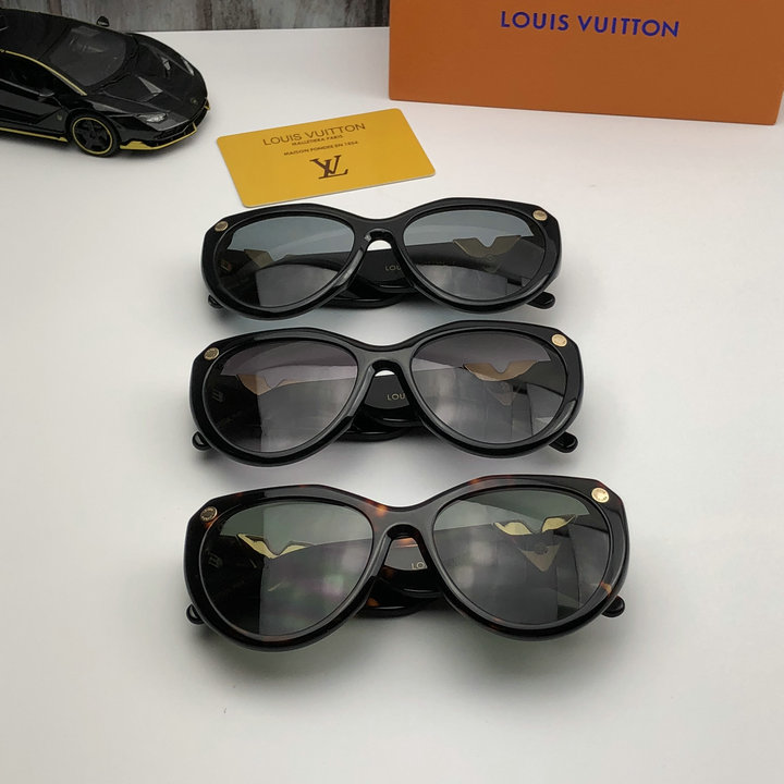 Louis Vuitton Outlet Louis Vuitton Sunglasses Top Quality LV5729_225