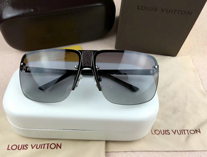 Louis Vuitton Outlet Louis Vuitton sunglasses top quality 0063