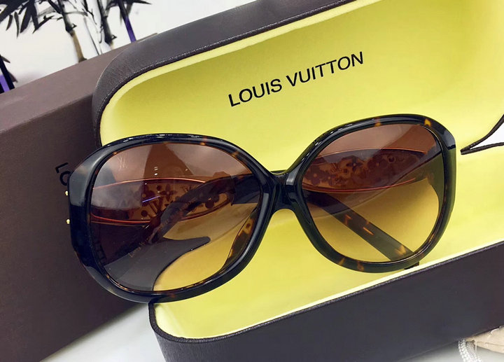 Louis Vuitton Outlet Louis Vuitton sunglasses top quality 0133